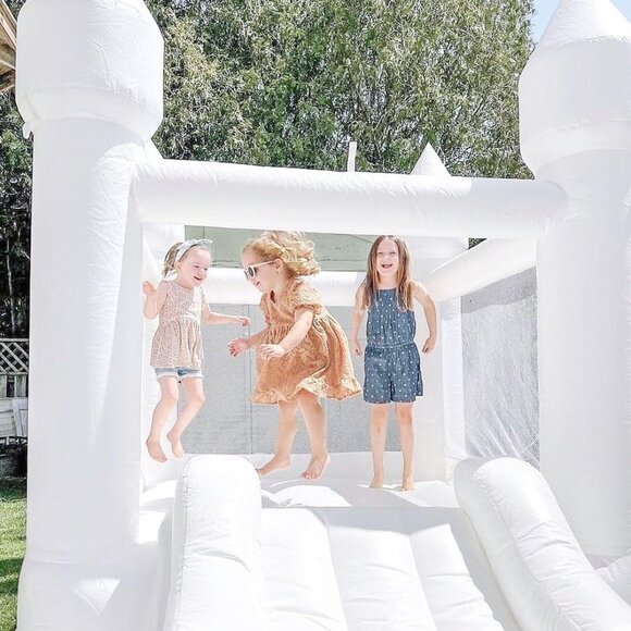 White Bounce House, House with Blower - Picture 5 of 8